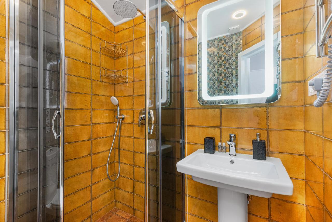 אודסה Apart Hotel Lyon D'Opera מראה חיצוני תמונה